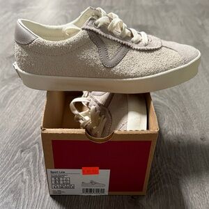 Vans Sport Low Sneakers in Cream and Gray